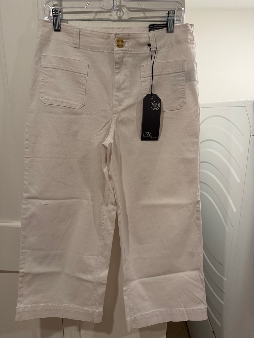 1822 Women’s White Wide Leg Crop Jeans
